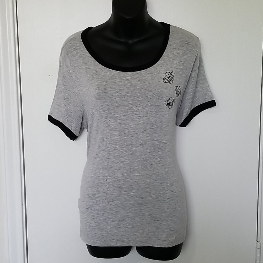 Planets shirt/Pineapple crop (2 shirts)